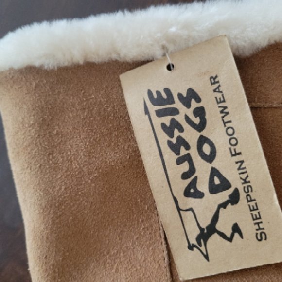 NWT Aussie Dogs Sheepskin Boots RARE - Picture 7 of 8